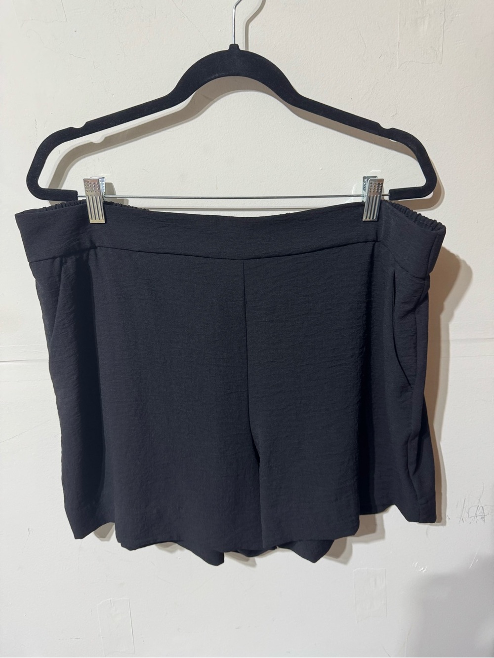 Black Women's Casual Pull-On Shorts